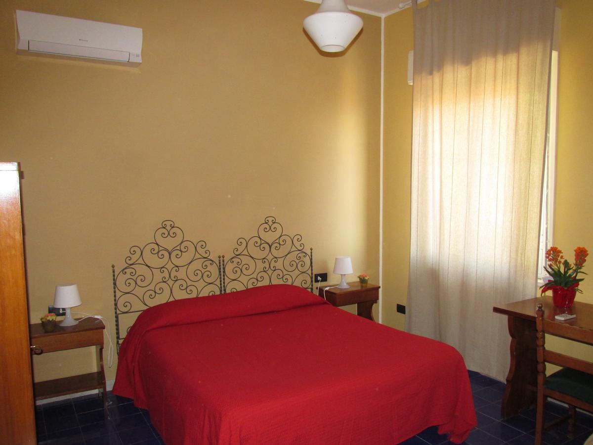 Hotel Panorama Di Sicilia Castelmola Bagian luar foto