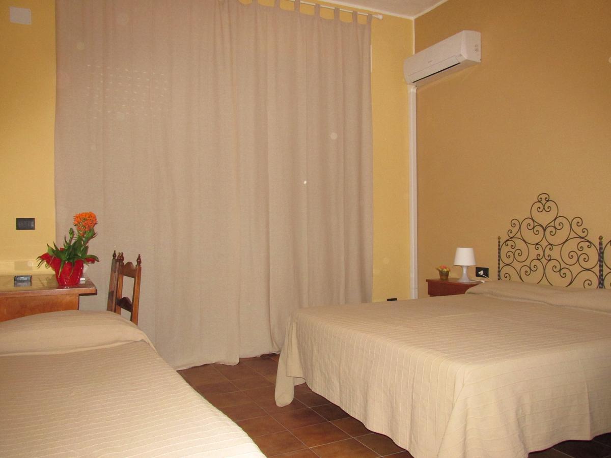 Hotel Panorama Di Sicilia Castelmola Bagian luar foto